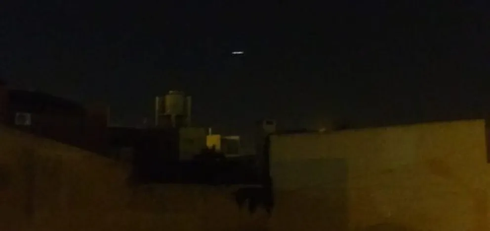 Un viedmense dijo haber visto un ovni: "Era alargado"