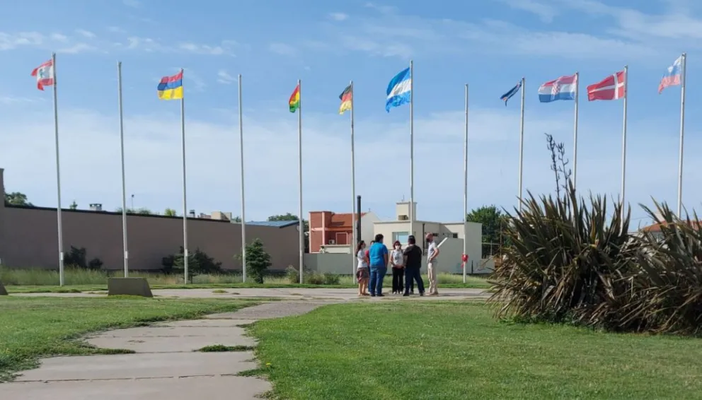 Los padres de los vándalos de la Plaza de los Inmigrantes se hicieron cargo de los daños 