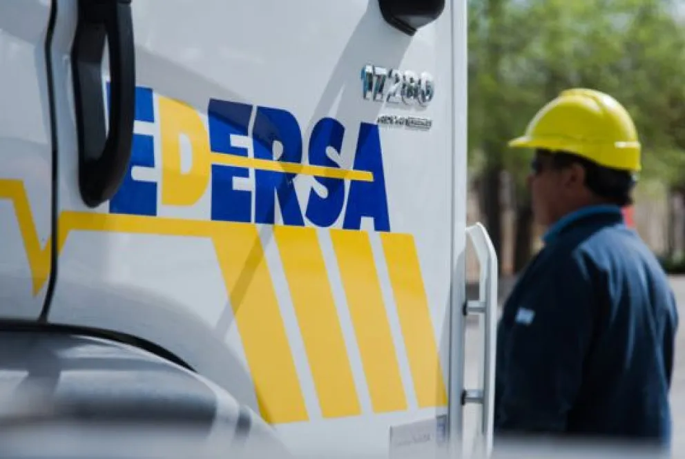 Terminó internado con quemaduras cuando trataba de robar cables usando un hacha