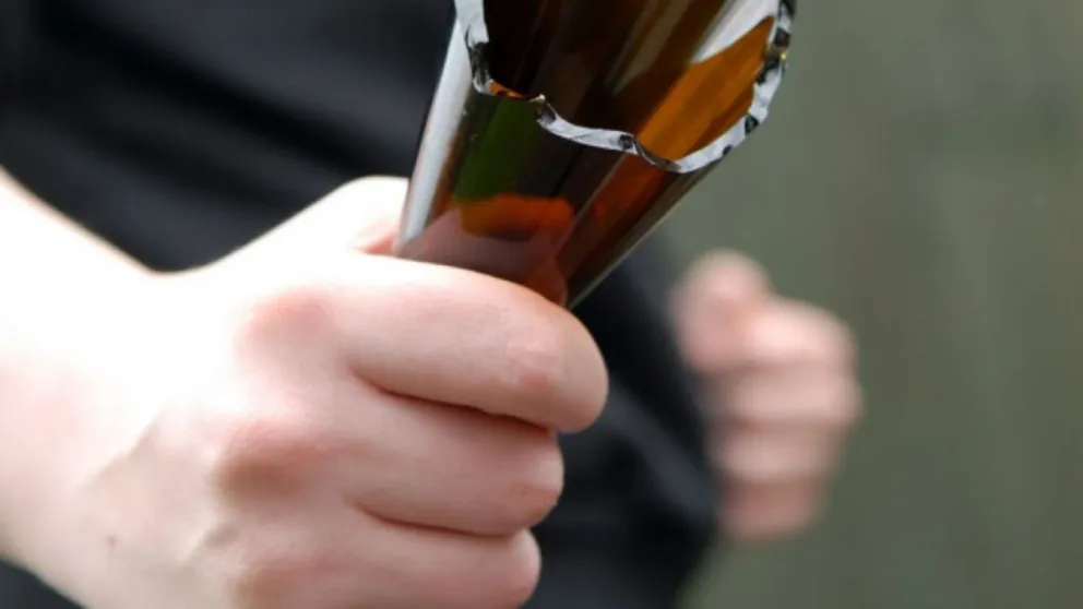 Brutalidad: quiso salvar a una anciana de un robo y lo mataron a patadas y botellazos