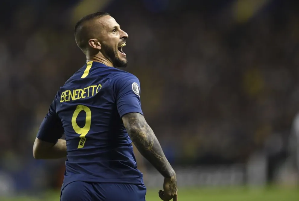 La vuelta de Benedetto: La salida de dos jugadores podría ayudar para su retorno a Boca