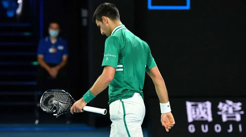 Djokovic: deportado y detenido en Australia