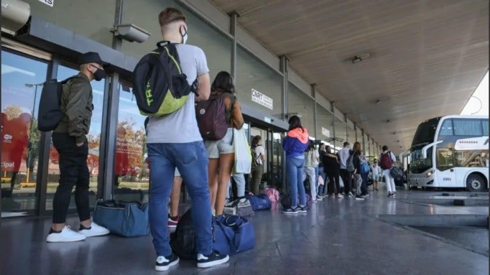 Vacaciones 2022: cuáles son los requisitos para viajar en colectivos de larga distancia