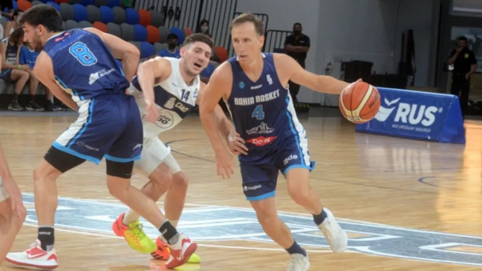 Pepe Sánchez le cumplió la promesa a su hijo y sorprendió en el básquet oficial