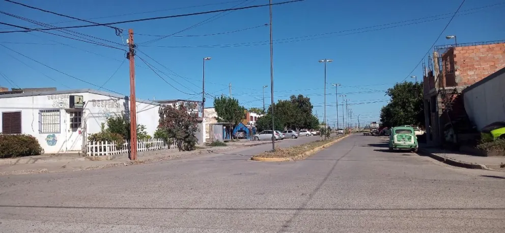 Desesperación y angustia: dos barrios de Viedma afectados por los cortes de luz reiterados
