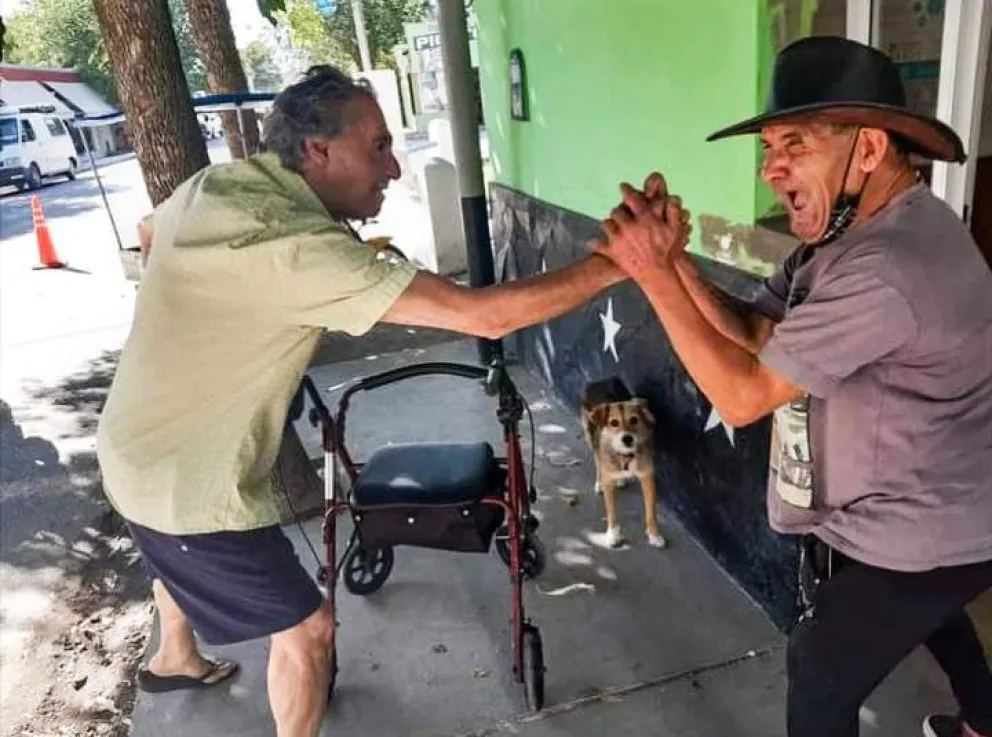Un ejemplo de solidaridad salvó a una silla de discapacitado de ser aplastada camino a El Cóndor