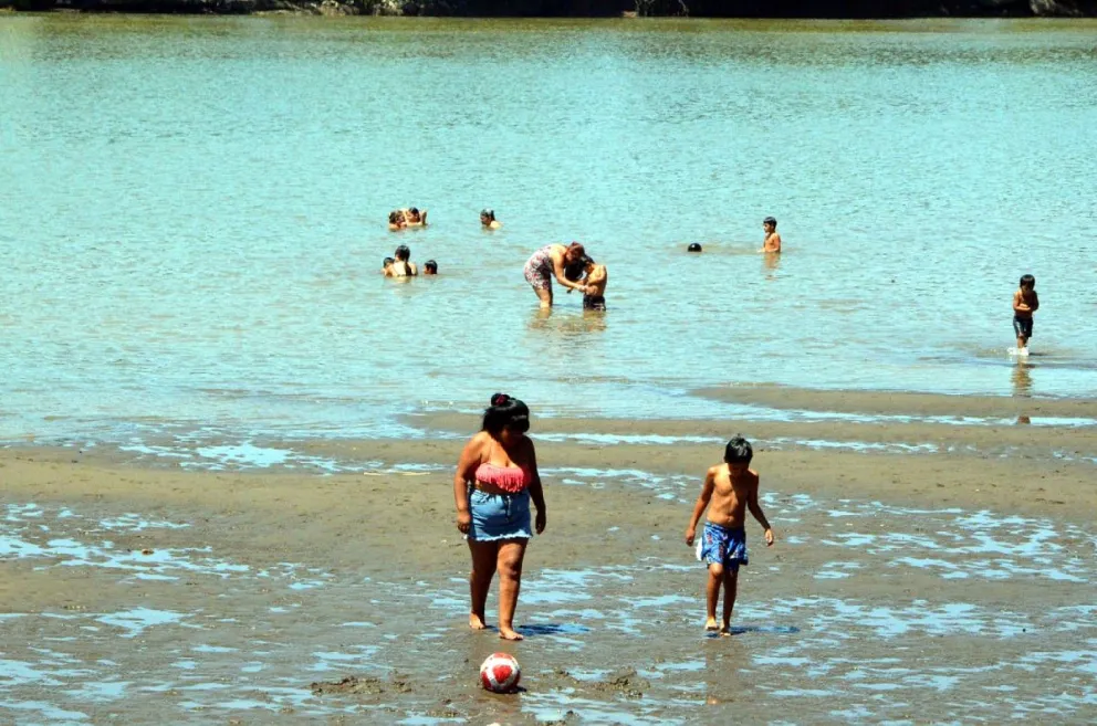 El verano juega al anticipo, y hay que tomar en cuenta que todavía no hay guardavidas