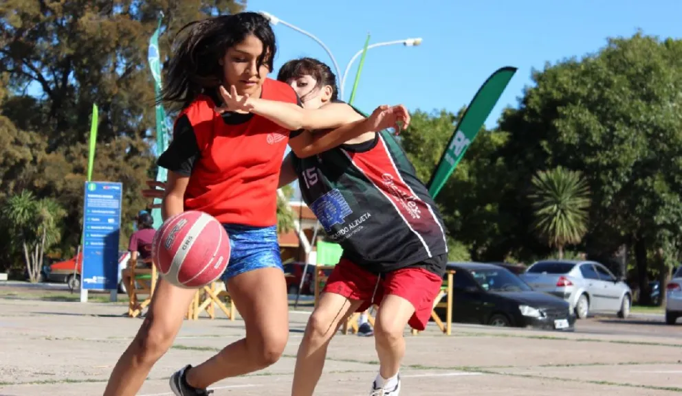 Verano deportivo: El básquet 3x3 se suma a la agenda de actividades en Viedma