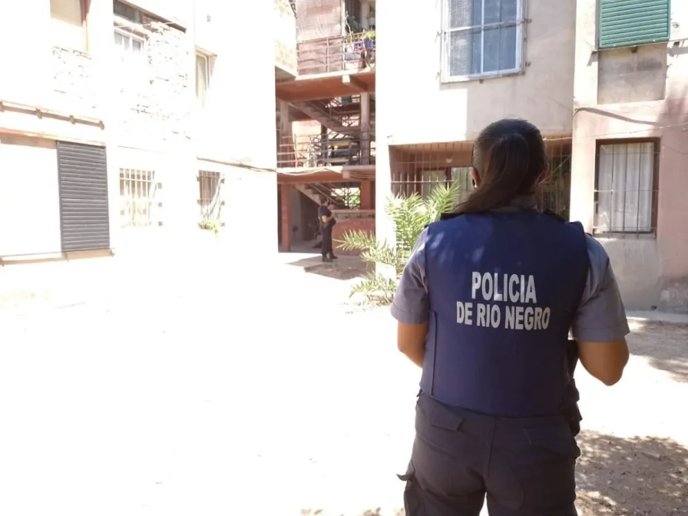 Con la detención del revoltoso concluyó un infierno en el complejo 20 de Junio-América