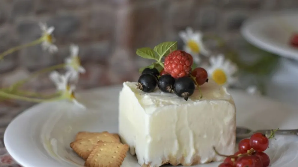 Receta original: postre de yogurt y frutas en solo tres pasos