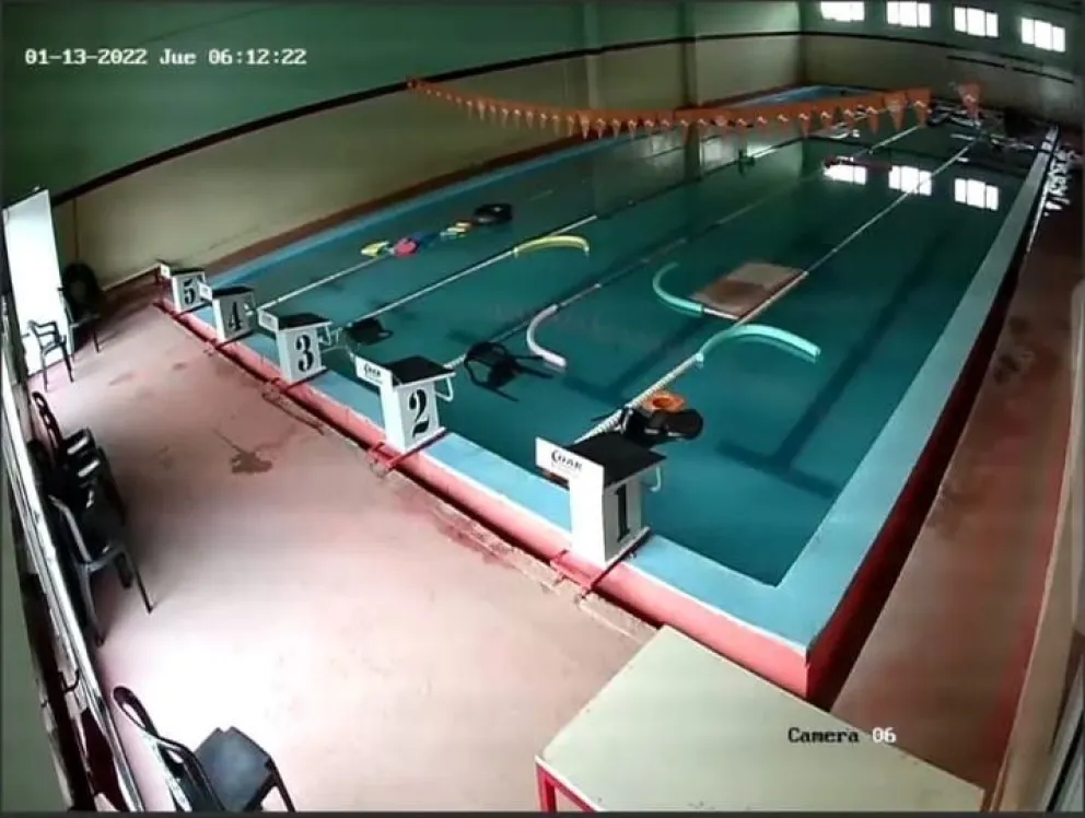 Entraron al natatorio de Villa Congreso y hurtaron importantes elementos