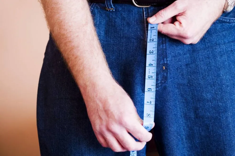 Un hombre confesó que su pene se achicó 4 centímetros luego de tener Covid-19 