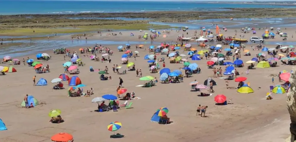 Récord de turistas durante la primera quincena de un verano espectacular en Río Negro