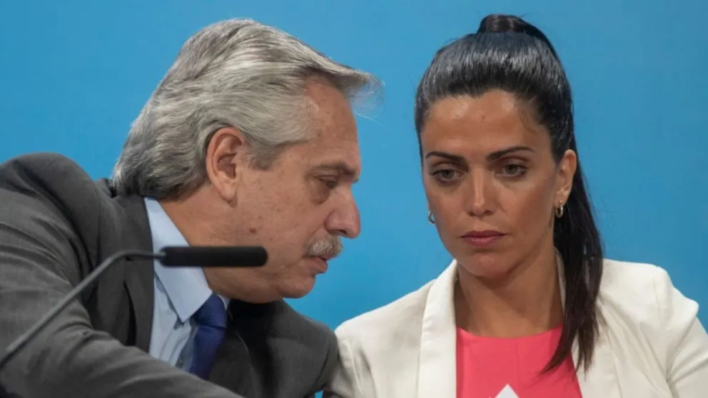 Tras el escándalo por el viaje a México, hoy Alberto Fernández y Luana Volnovich se reúnen