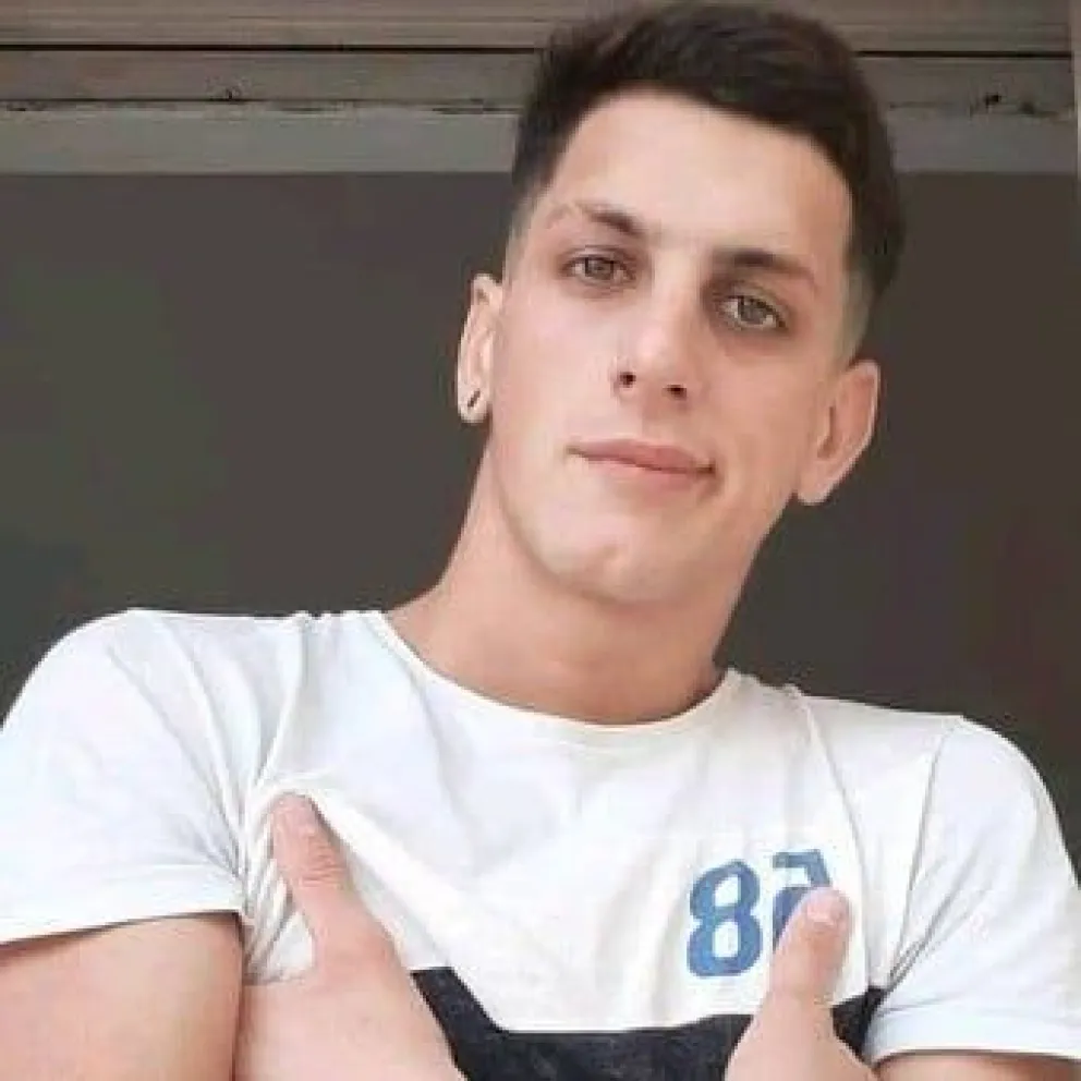 Un joven de 22 años murió tras ser golpeado y apedreado