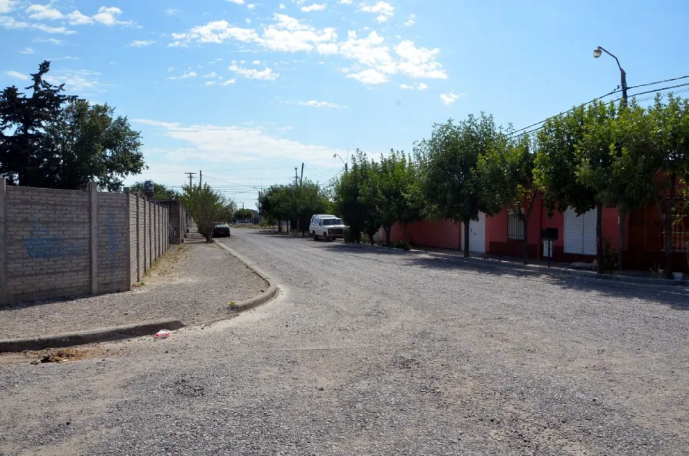 En calle Bella Flor realizan un operativo policial y secuestran marihuana 