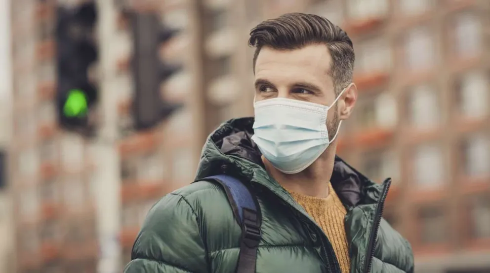 Un estudio reveló que existe un barbijo que hace a las personas más atractivas ¿Cuál es?