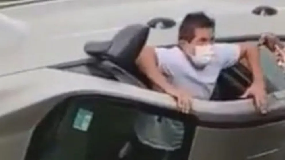 Se vistió de héroe: El Pulga Rodríguez ayudó a una mujer en medio de la ruta