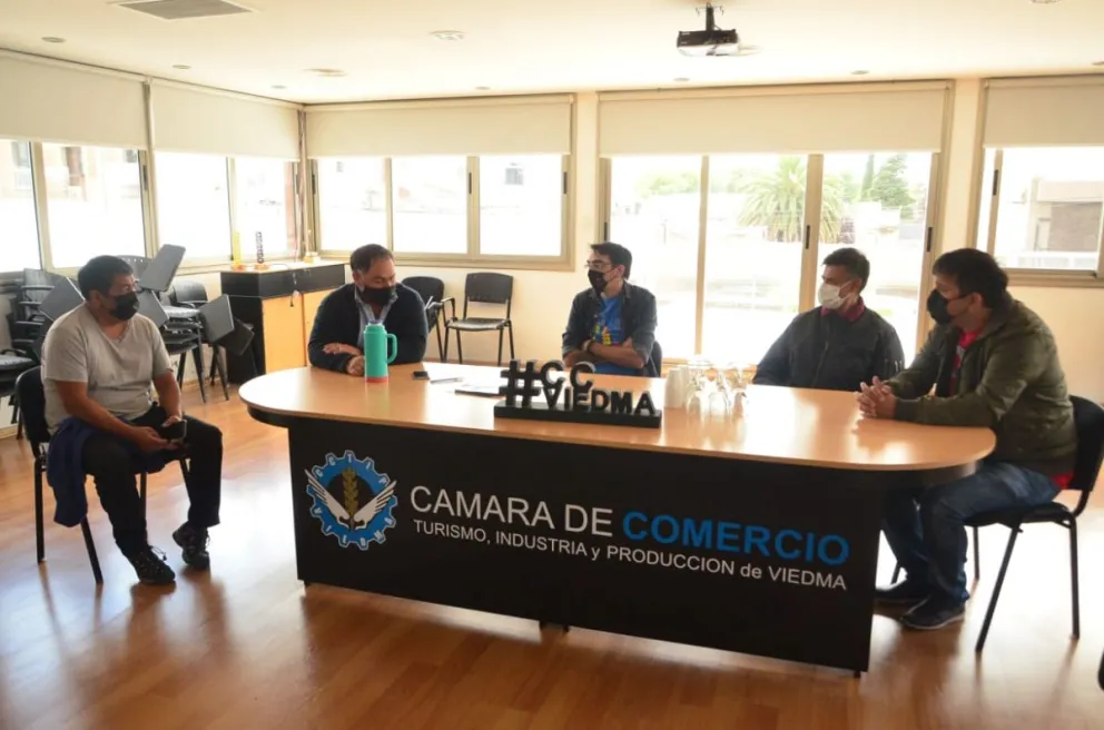 Comerciantes se organizan para sostener el turismo fuera de temporada de verano