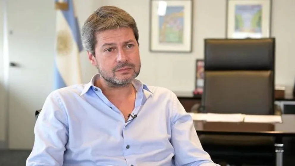 Los violentos mensajes del Ministro Lammens a un docente que se quejó por una falla del PreViaje