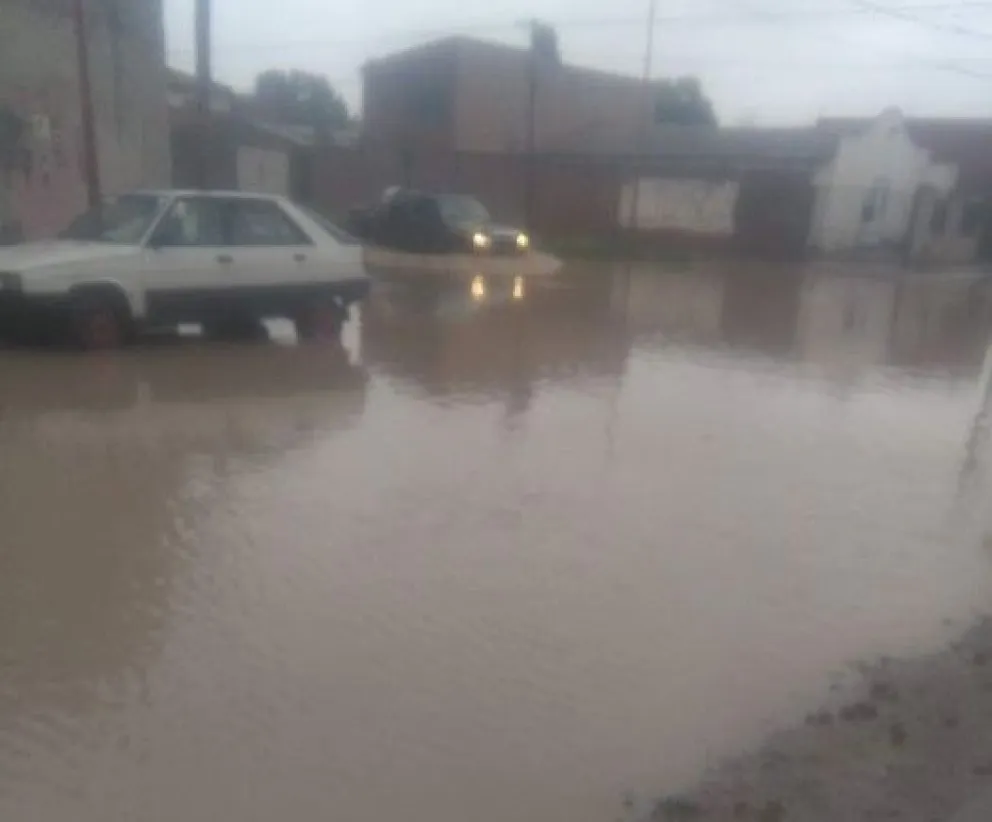 Calles inundadas y barrios con accesos  limitados: la otra cara de la lluvia torrencial