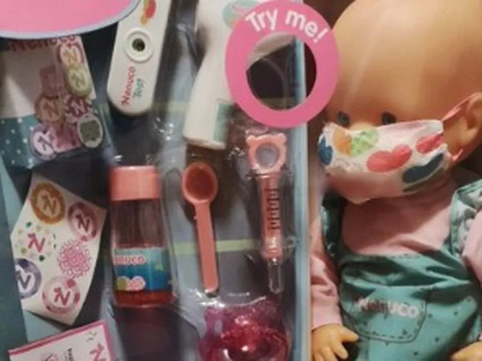 “Nenucovid”: el muñeco adaptado a la pandemia que revolucionó las redes