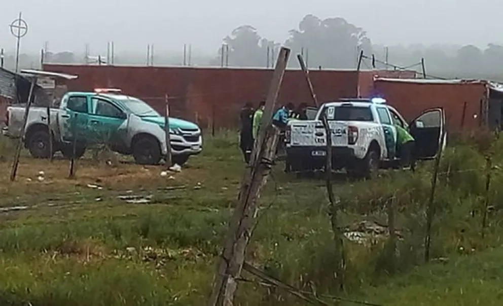 Tragedia: Murió electrocutado cuando se intentaba "colgar" del tendido eléctrico