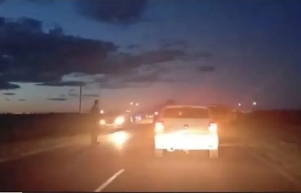 Un choque de tres vehículos causó un embotellamiento de 10 kilómetros por varios minutos