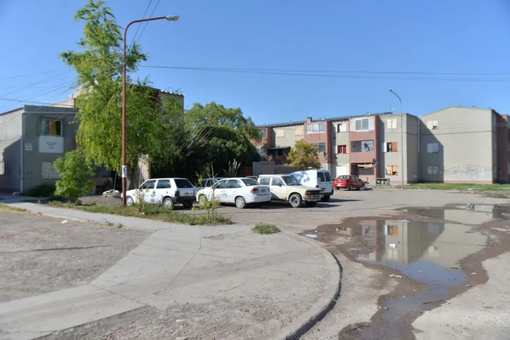 Mañana cortan el suministro de agua potable en el barrio Inalauquen