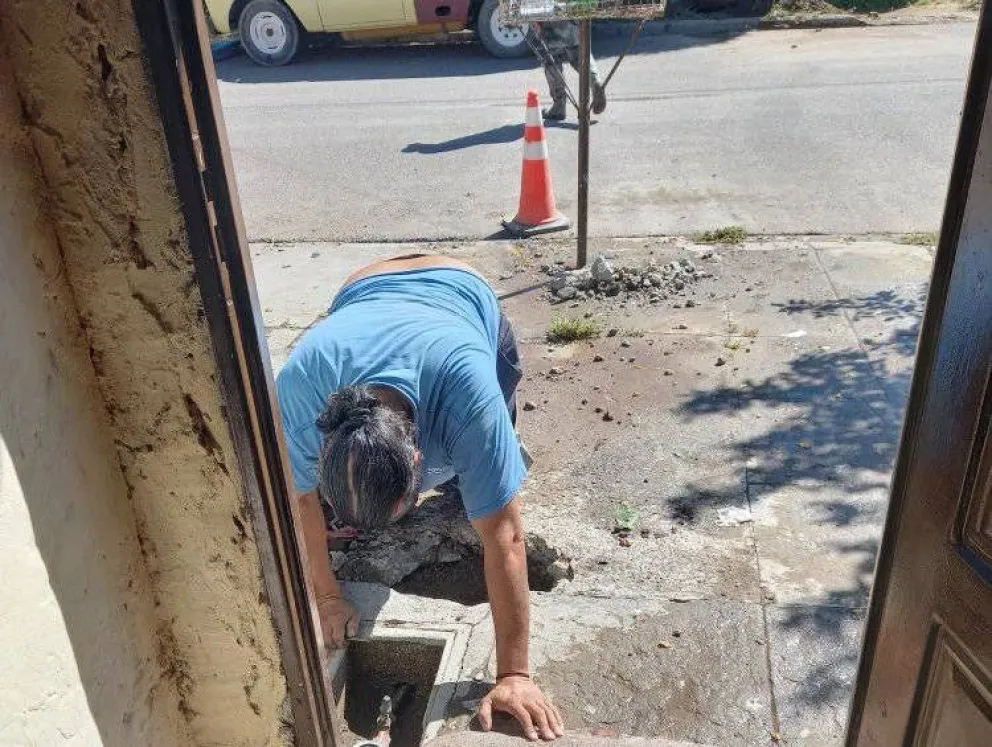 Luego del público reclamo de vecinos, hubo solución para la pérdida de agua