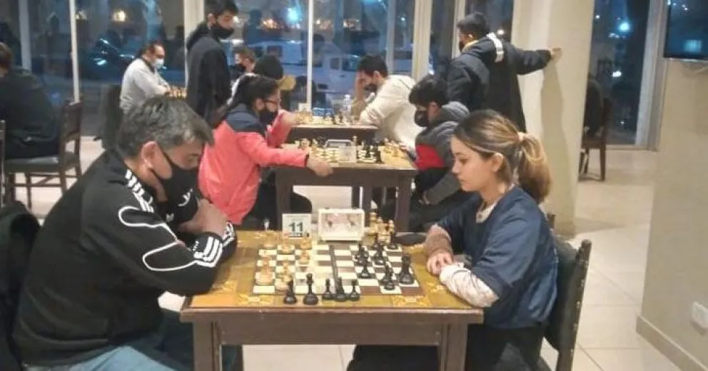 Sábado de ajedrez en el Club Nautico La Ribera