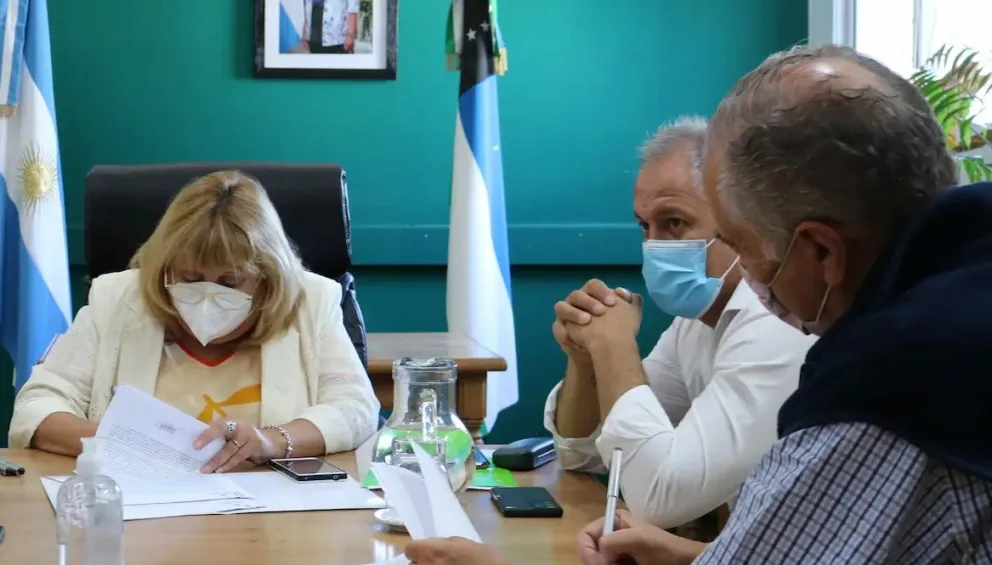 Todo listo para la construcción del SUM para la escuelas 1 y 347 de Viedma