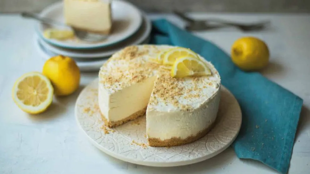 Un postre refrescante: paso a paso de la torta helada de limón