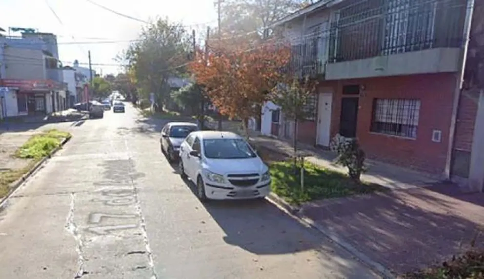 Un delincuente asaltó a una pareja de jubilados, quiso dispararles y se mató a él mismo