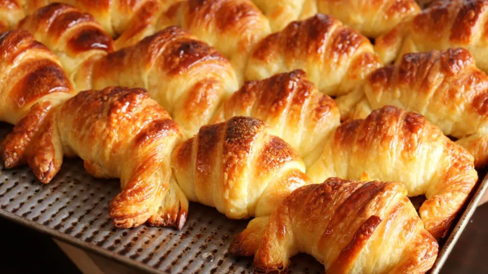 Cómo hacer las mejores medialunas caseras en simples pasos 