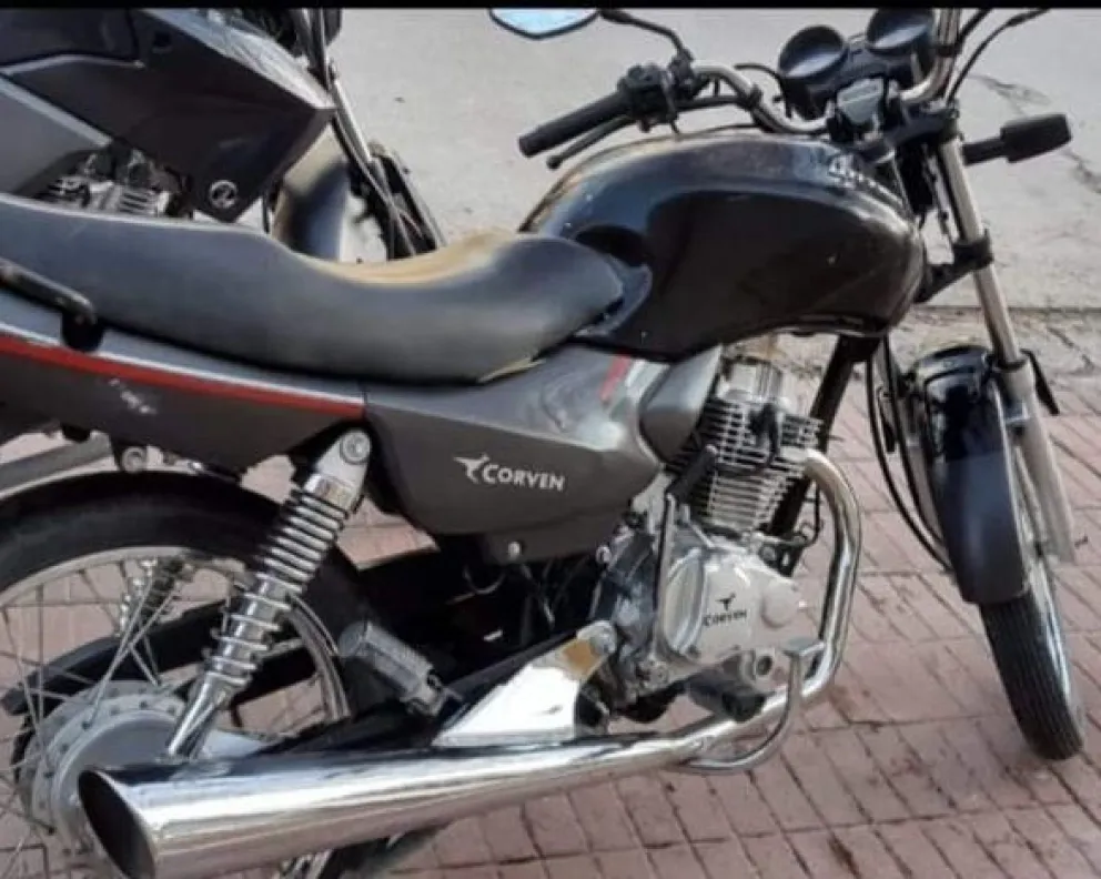 Apareció la moto robada durante la madrugada: el curioso lugar en el que la encontraron 