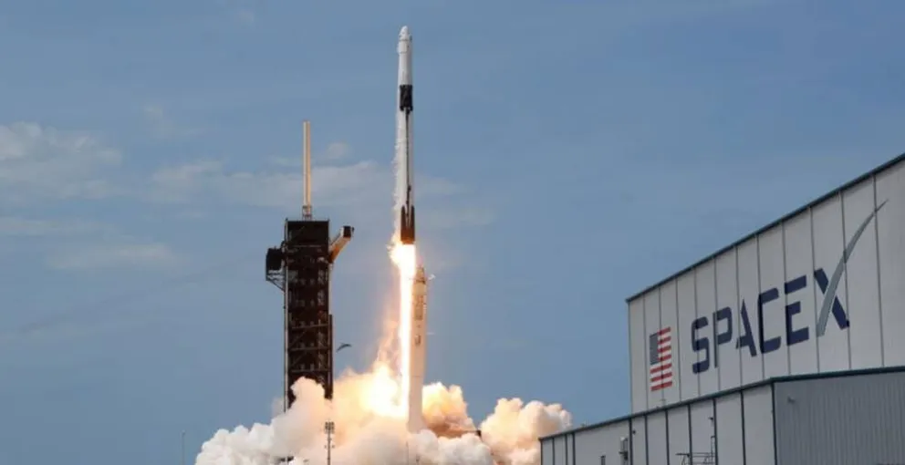 Un cohete de SpaceX podría chocar con la Luna