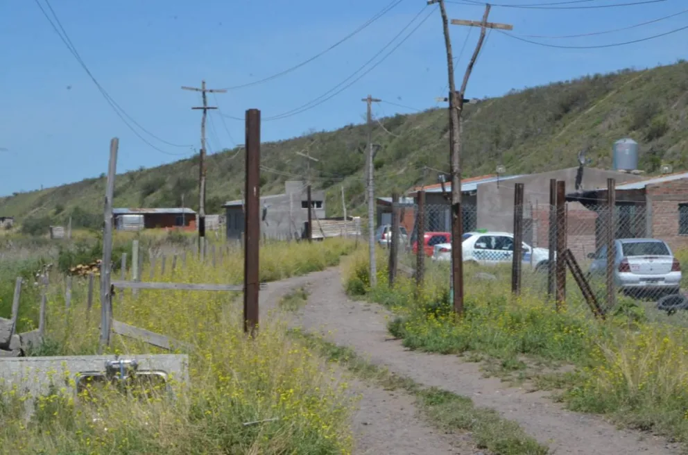 Otro barrio se suma a la larga lista de quejas por falta de agua: “Es desesperante”