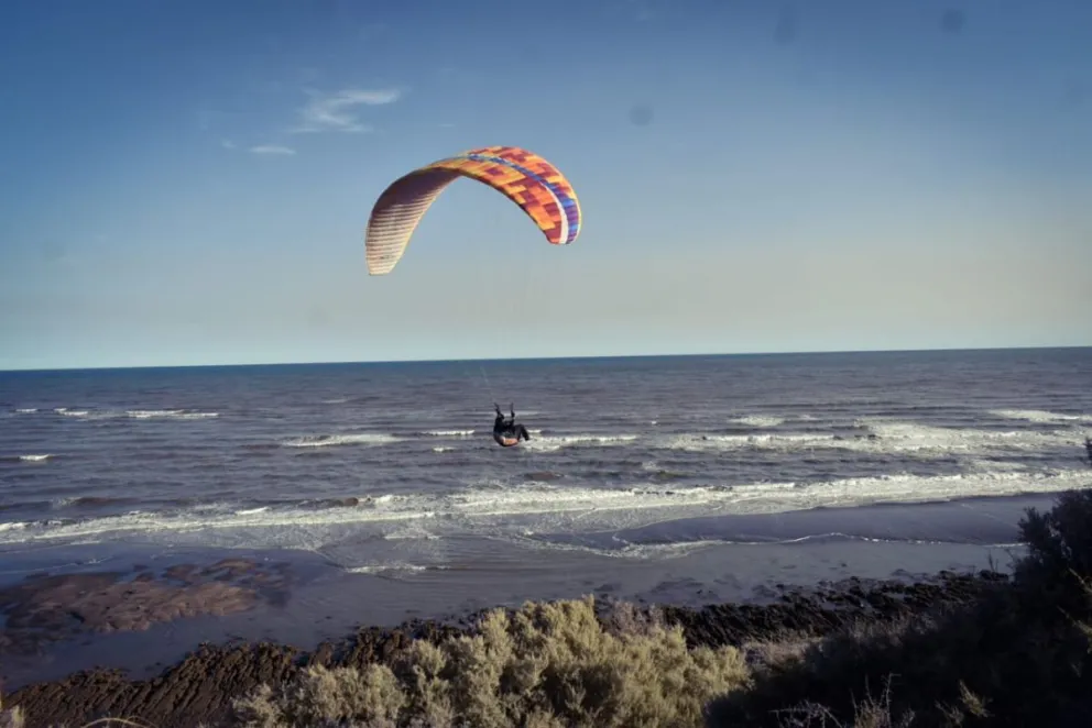 Clima otoñal en Viedma y Patagones con abrigo a la noche para visitar la Fiesta de la Soberanía