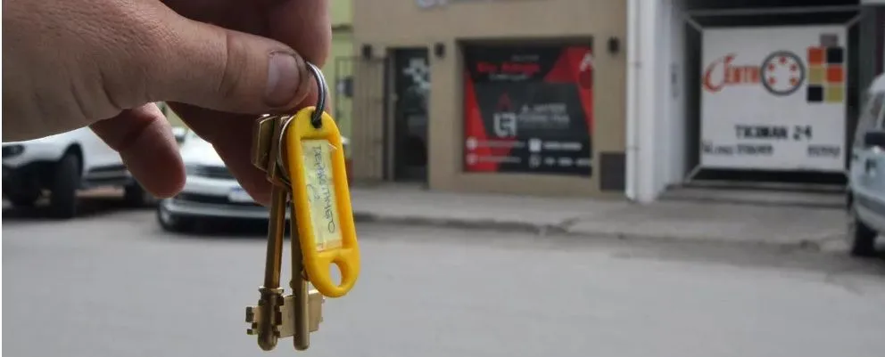 "Casa con dos habitaciones para pareja sola": los absurdos de las ofertas de alquileres en Viedma