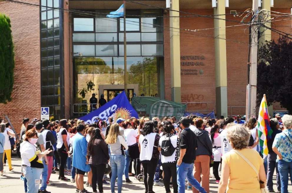 Marcha del 1F contra la Corte Suprema: cómo se replicó en Viedma el pedido de reforma judicial
