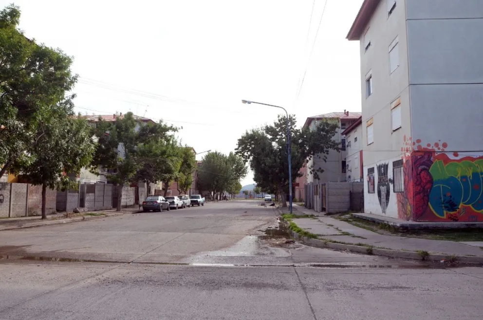 La policía detuvo a dos menores armados: tienen un largo prontuario, pero fueron devueltos a sus padres