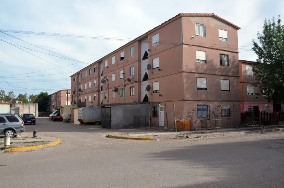 Apareció un hombre sin vida en el barrio 1016 Viviendas