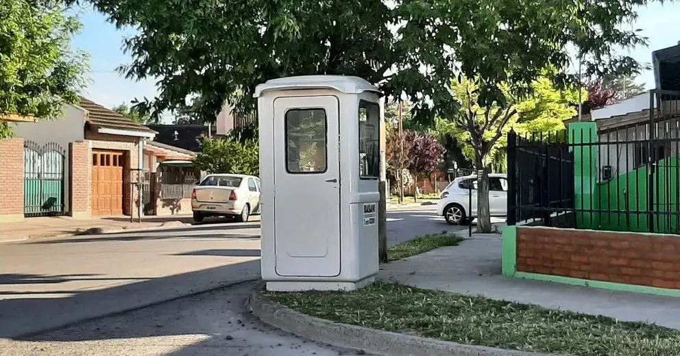 La cabina policial de Los Maestros dio sus frutos: desactivaron un intento de robo