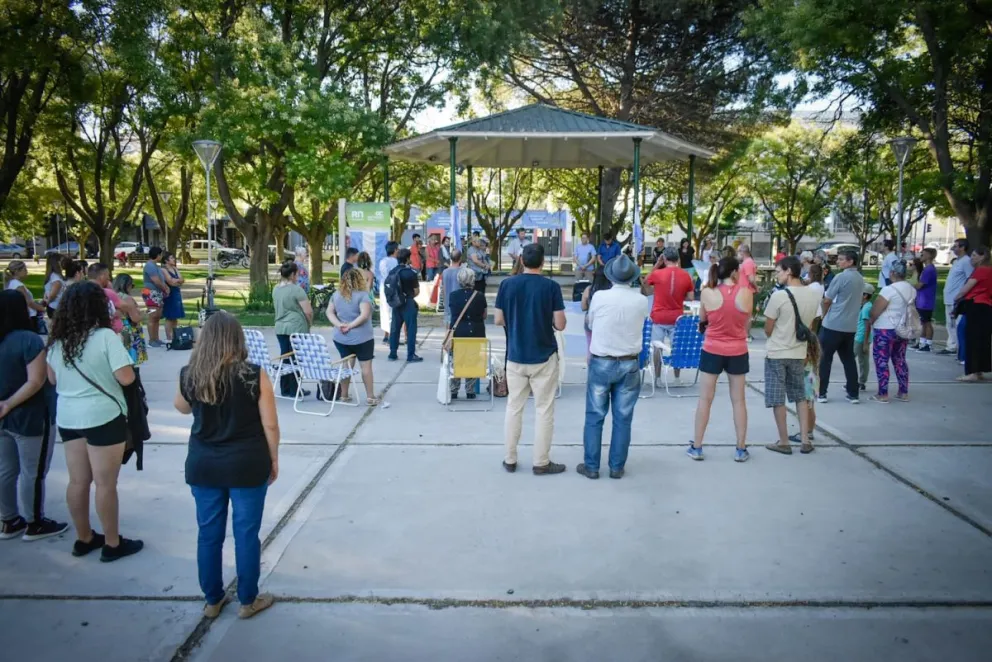 Testimonios de vecinos que se oponen al pase sanitario y lo expresaron públicamente