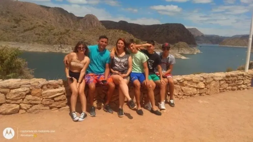 El desgarrador relato de una madre: Vacacionaban en familia y uno de sus hijos murió ahogado