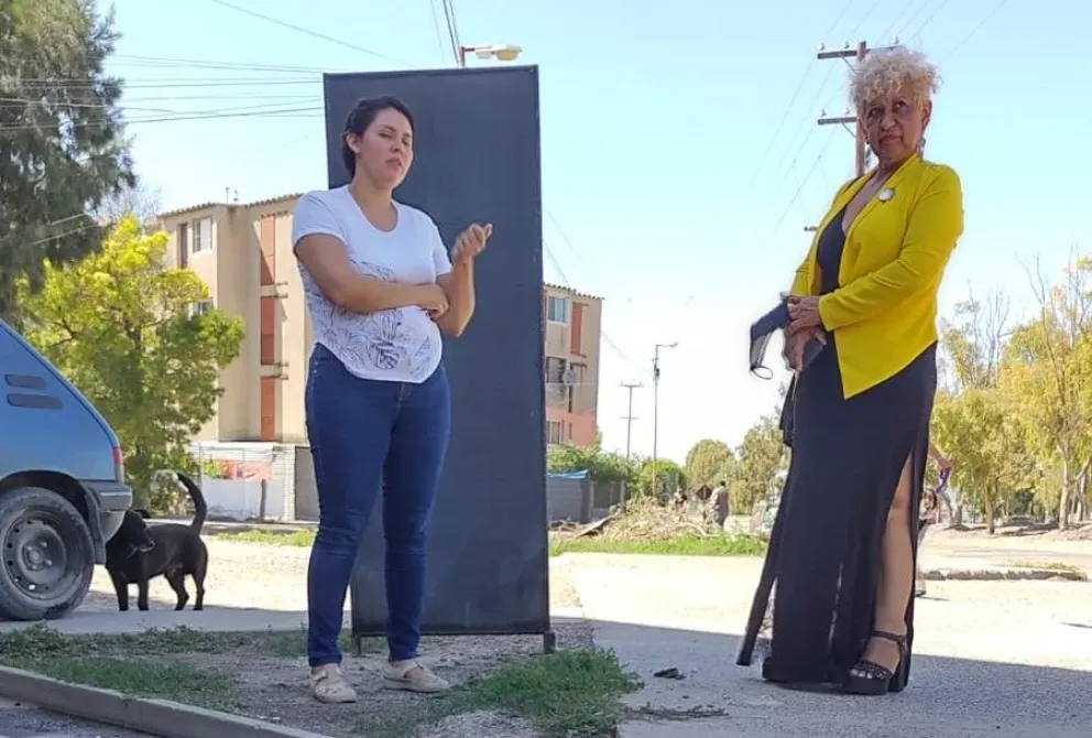 Siguen los reclamos en las 915 Viviendas por el problema de las cloacas