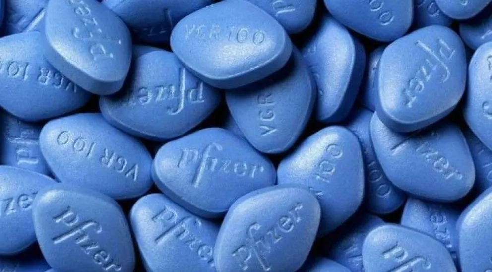 Hacía zizgag por la ruta 3 y lo detuvieron: iba drogado y con el baúl lleno de Viagra