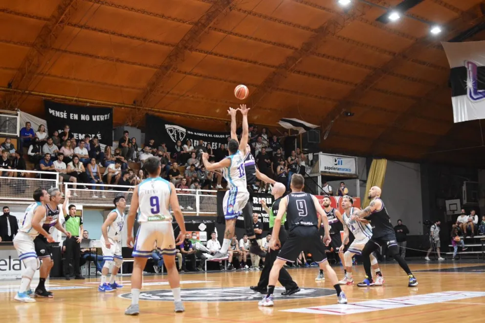 Sol de Mayo sigue sin poder ganar en el Federal