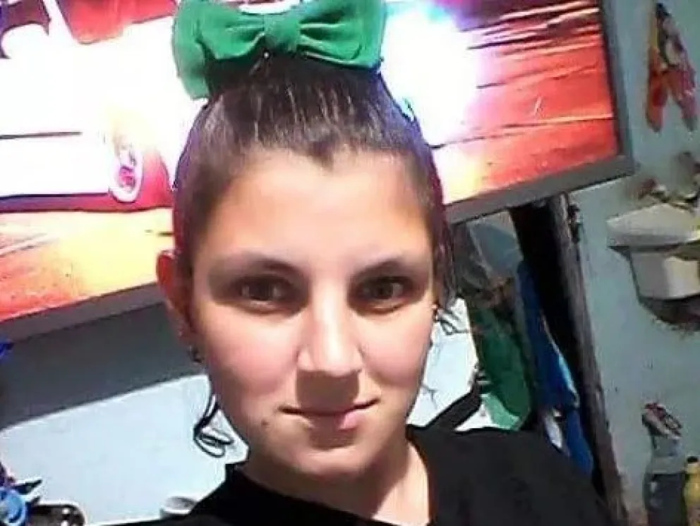 Buscan a una joven  y a su hijo por toda la región